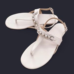 Stuart Weitzman White Perla T-Strap Leather Sandal size 7.5